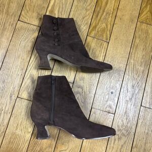 Vintage Nine West Brown Y2K Suede Victorian Button Ankle Boots Spool Heel 8.5‎ M